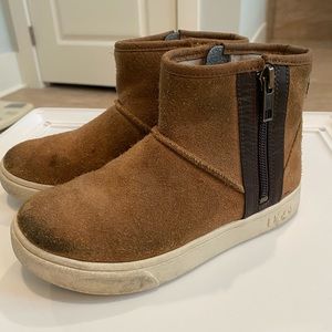 Ugg sneaker boot - little boys, size 12.